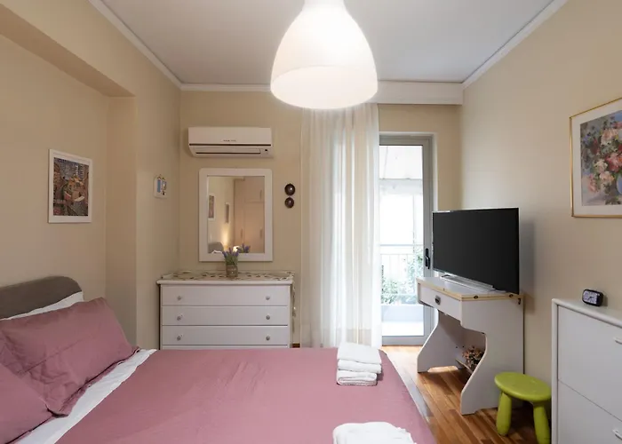 Thissio Family Apartment