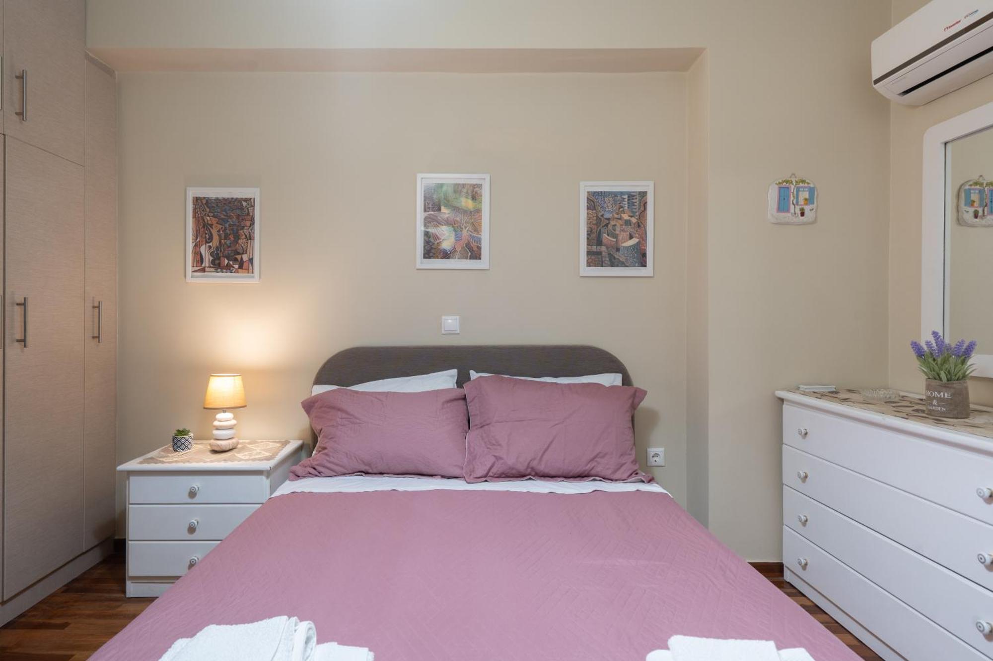 Thissio Family Apartment
